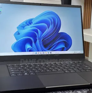 New Laptop Razer Blade 16GB Intel Core i7 SSD 512GB
