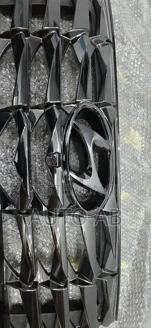 Hyundia Tucson 2022, Air Intake Grille, Front Upper Grill.