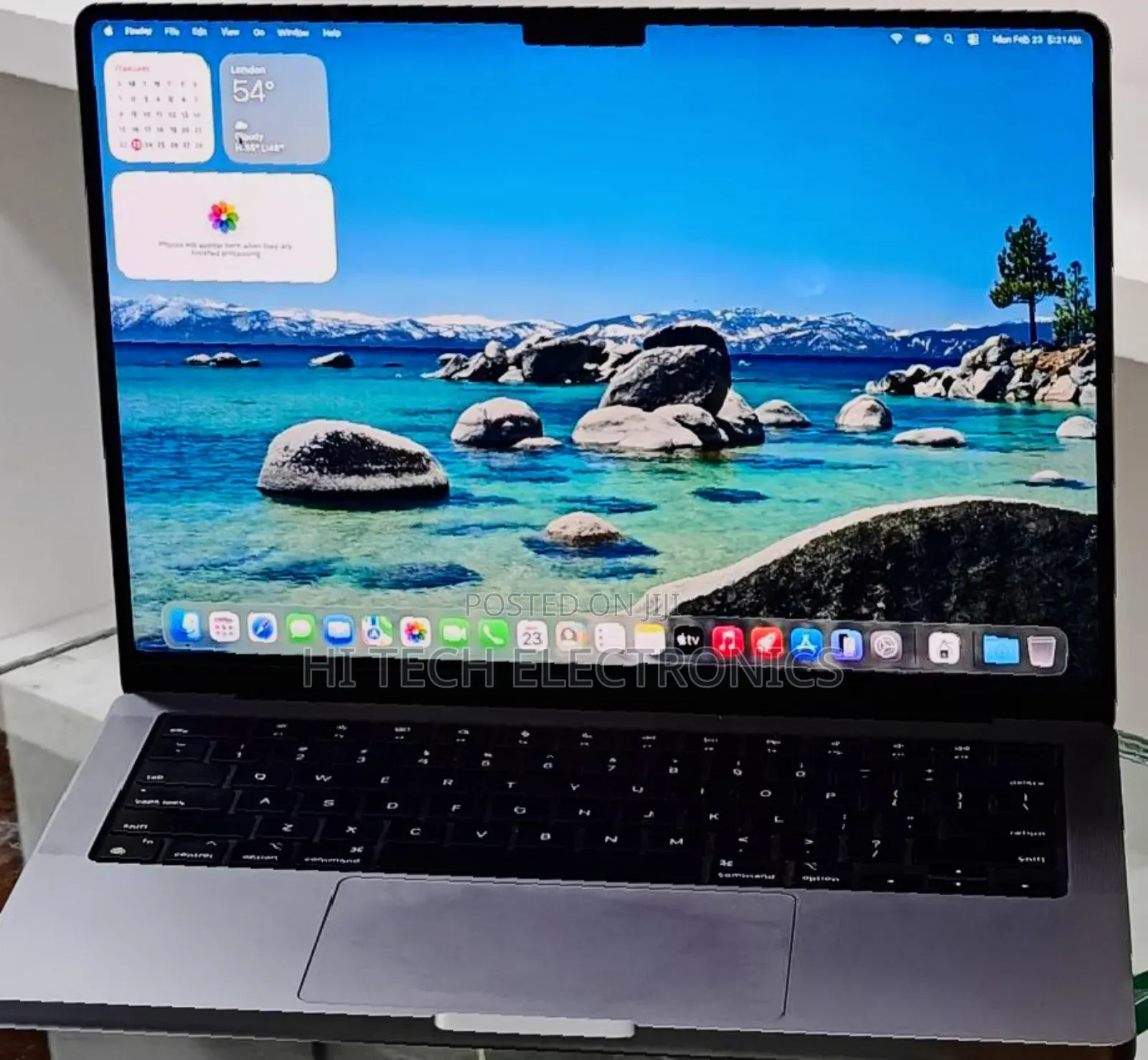 New Apple MacBook Pro 2024 M3 14-inch 8GB Intel Core M3 SSD 512GB
