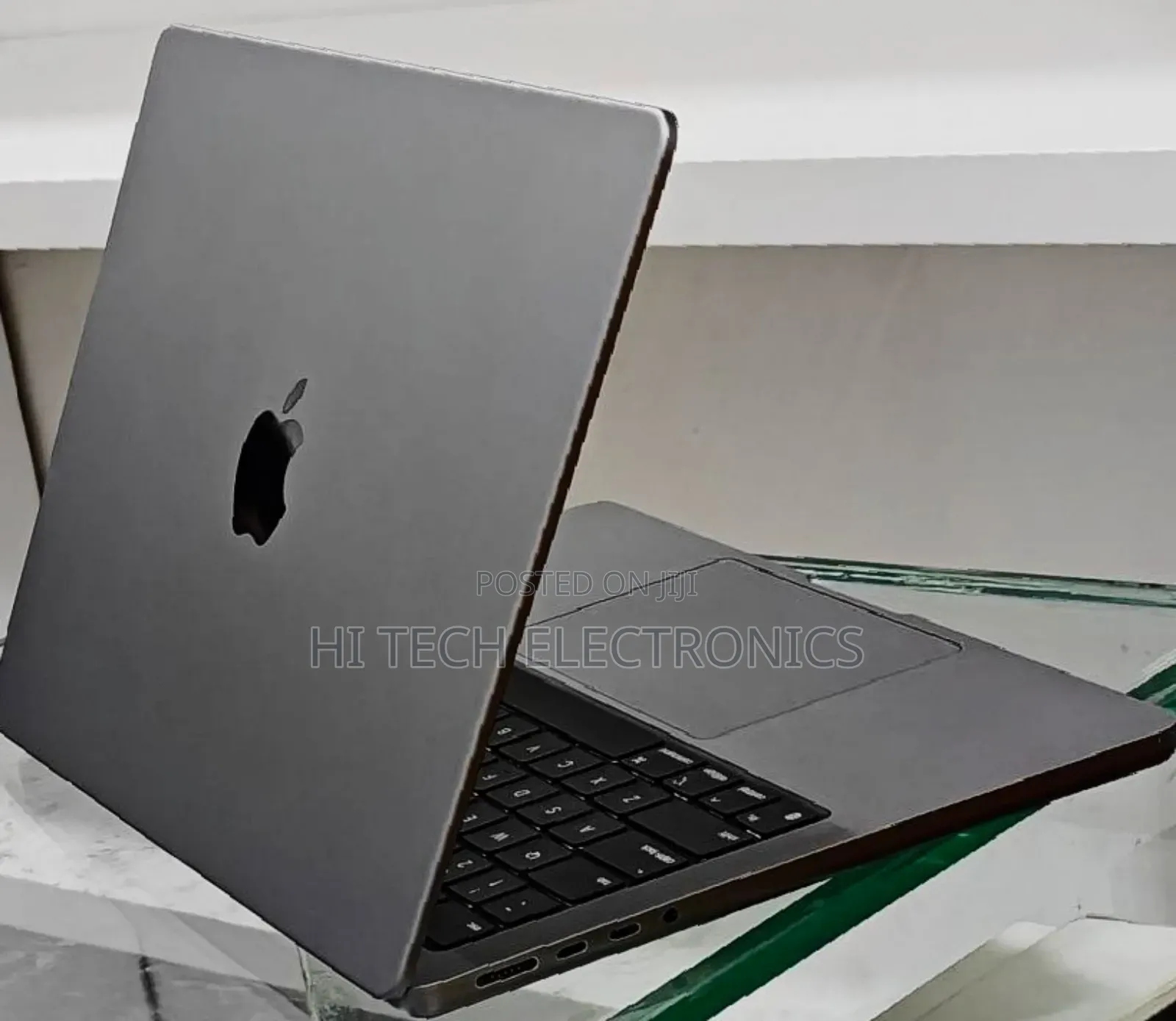 New Apple MacBook Pro 2024 M3 14-inch 8GB Intel Core M3 SSD 512GB