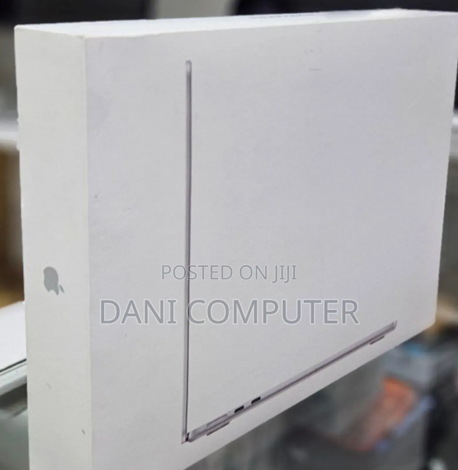 New Laptop Apple MacBook Air 2025 M4 13-inch 16GB Apple M4 SSD 256GB