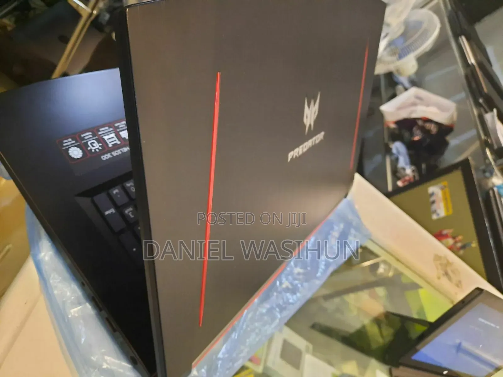 New Laptop Acer Predator Helios 300 12GB Intel Core i7 SSHD+SSD 1T