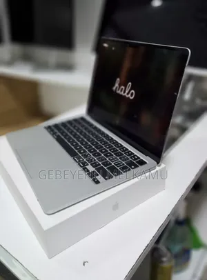 New Laptop Apple MacBook Air 2025 M4 13-inch 16GB Apple M4 SSD 256GB