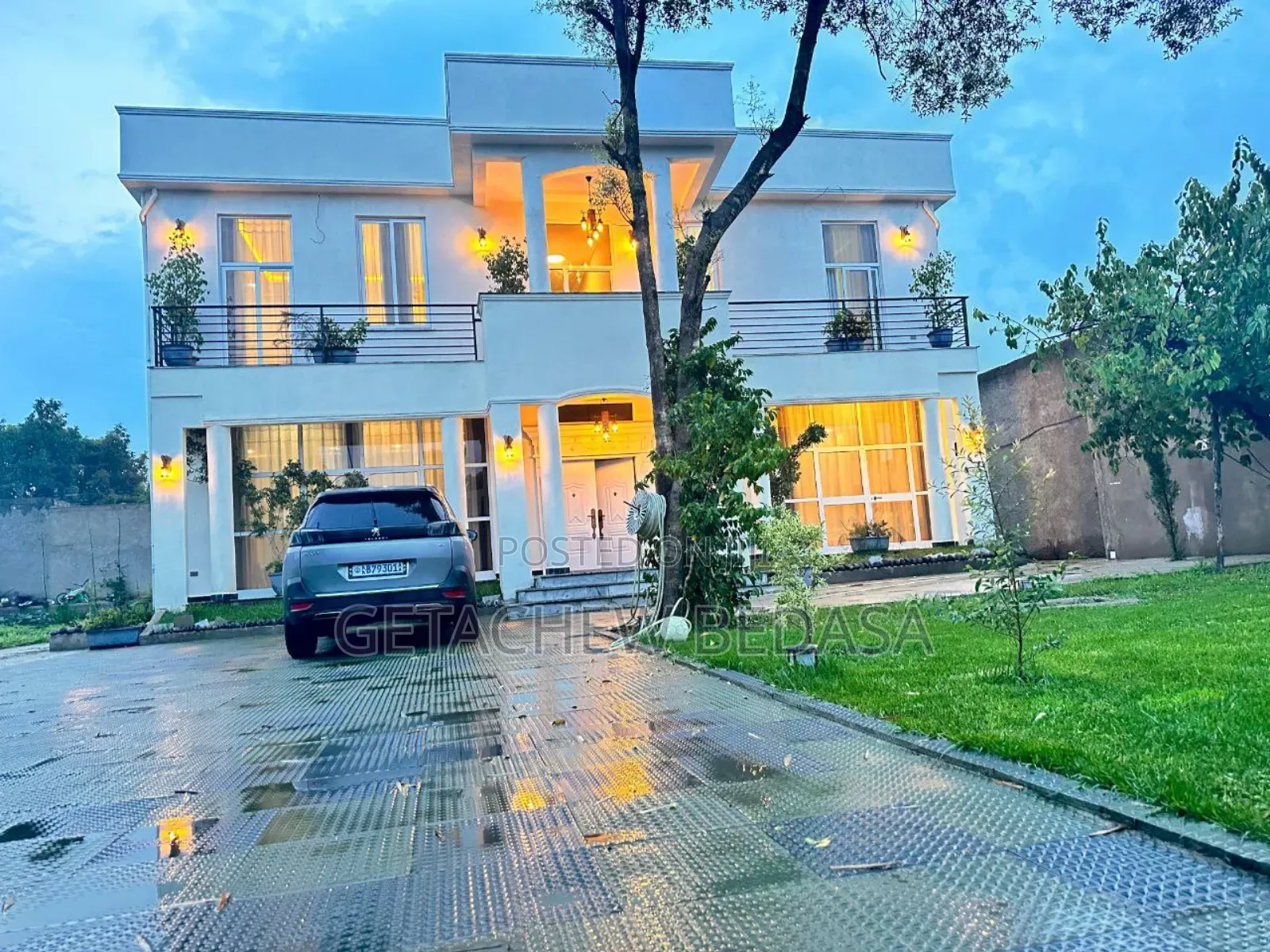 Furnished 9bdrm House in Oromia-Finfinne for sale