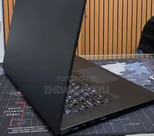 New Laptop Lenovo 16GB Intel Core i9 SSD 512GB