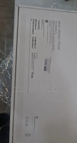 New Laptop Apple Macbook Pro 2025 M5 14-inch 16GB Apple M5 SSD 1T