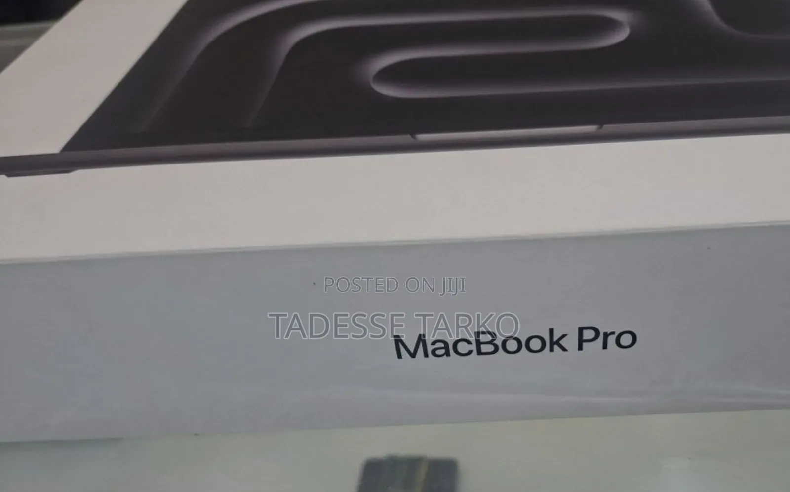 New Laptop Apple Macbook Pro 2025 M5 14-inch 16GB Apple M5 SSD 1T