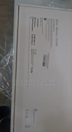 New Laptop Apple Macbook Pro 2025 M5 14-inch 16GB Apple M5 SSD 1T