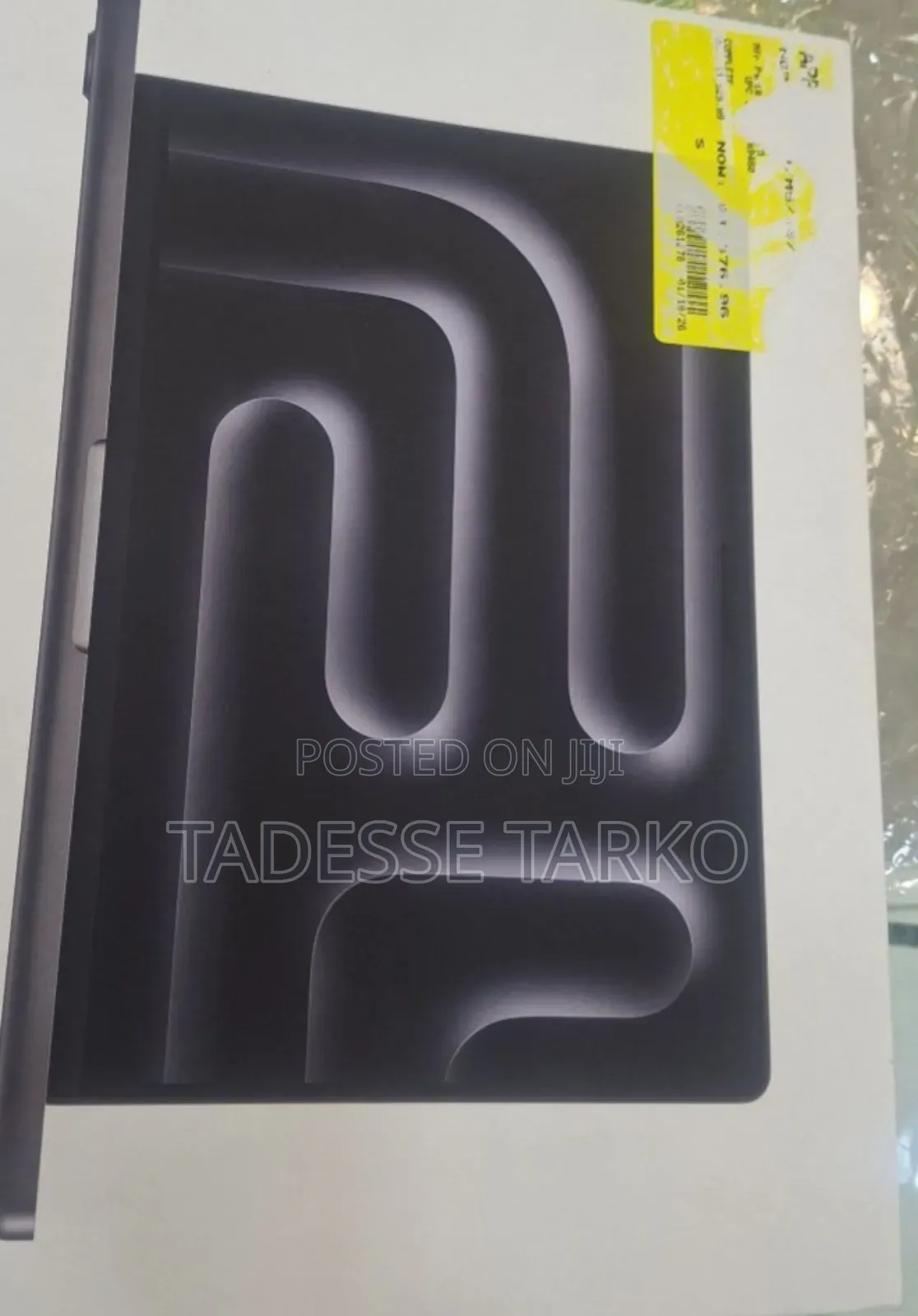 New Laptop Apple Macbook Pro 2025 M5 14-inch 16GB Apple M5 SSD 1T