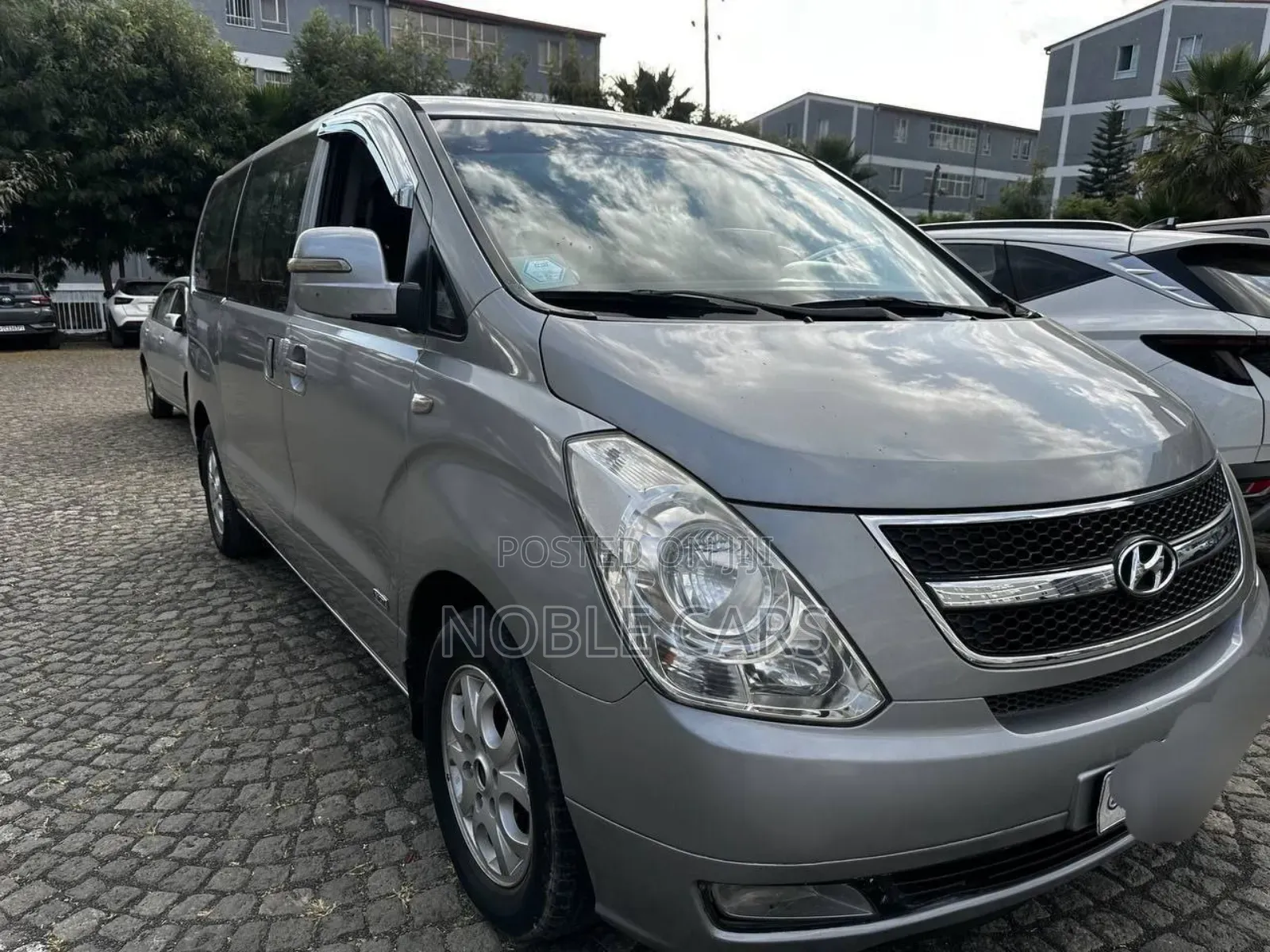 Hyundai Starex 2015 Silver