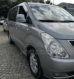 Hyundai Starex 2015 Silver