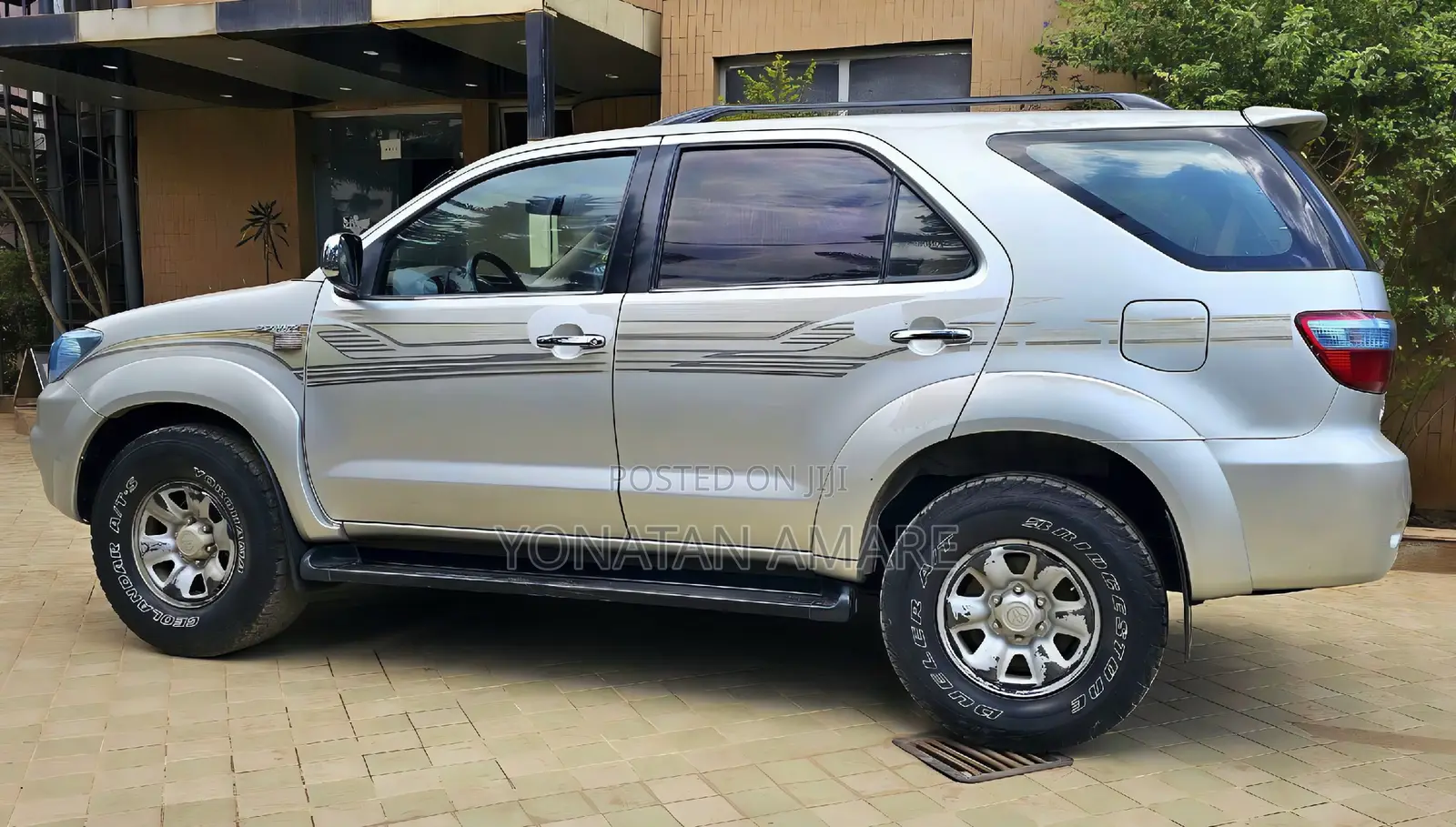 Toyota Fortuner 2009 Gold