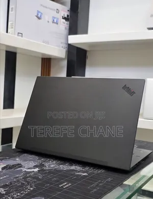 New Laptop Lenovo ThinkPad X1 16GB Intel Core i9 SSD 512GB