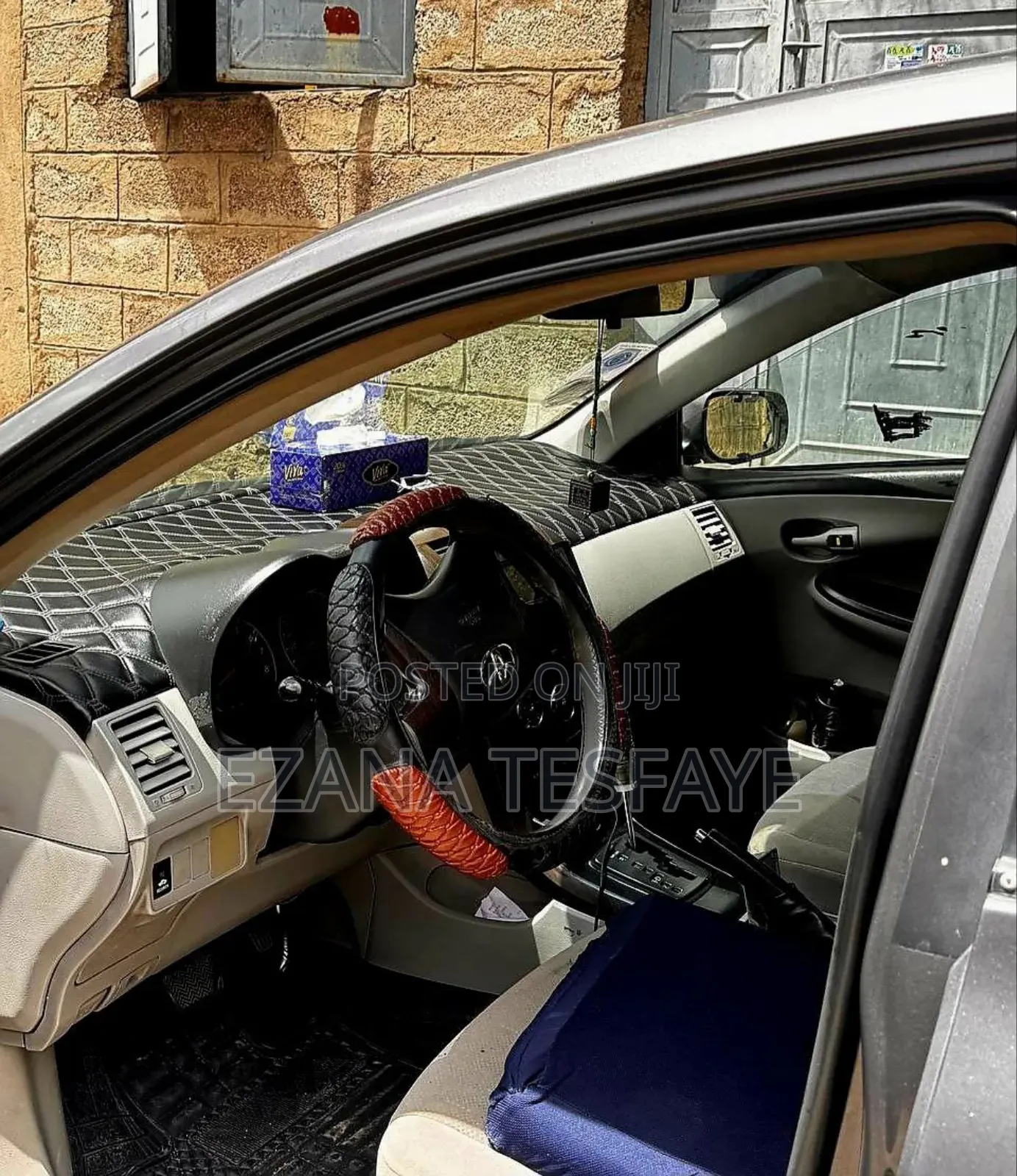 Toyota Corolla 2012 Gray