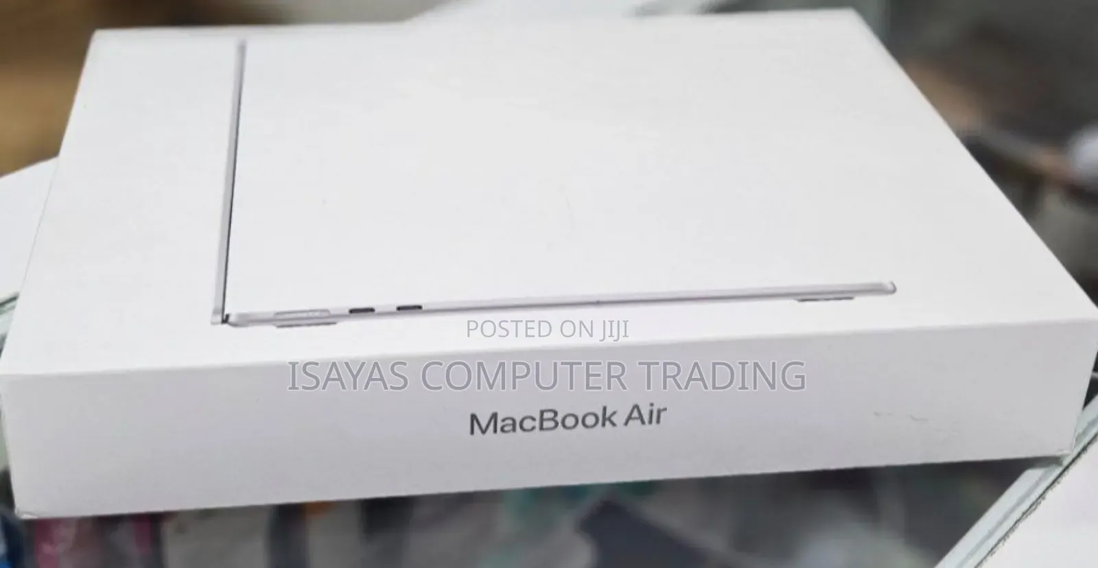 New Laptop Apple MacBook Air 2025 M4 13-inch 16GB Apple M4 SSD 256GB
