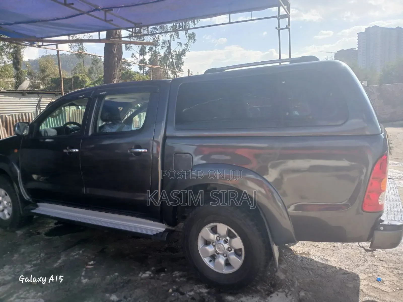 Toyota Hilux 2.5 D-4D 4X4 SRX 2010 Gray