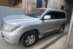 Toyota Land Cruiser 2011 Silver