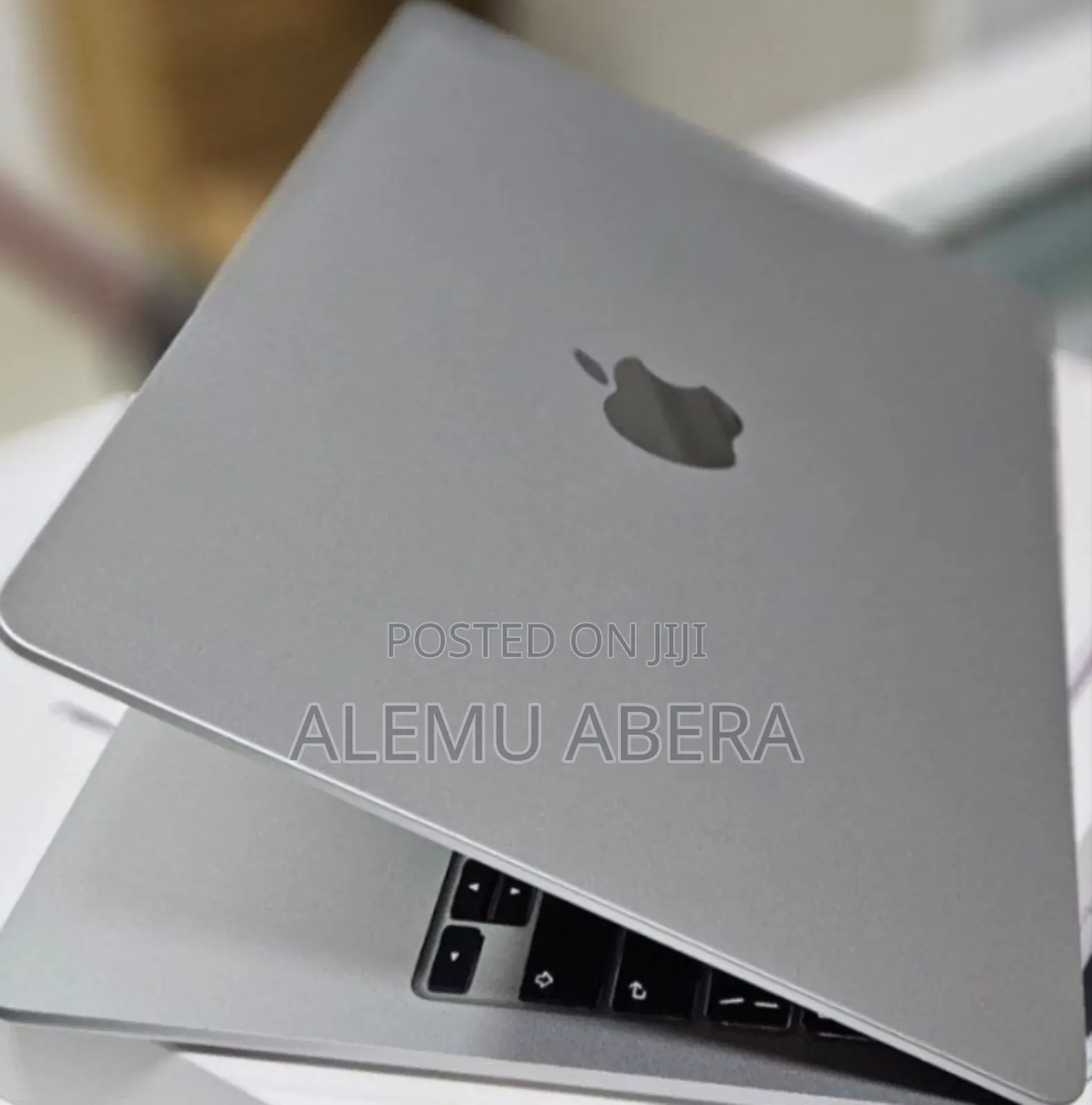 New Laptop Apple MacBook Air 2025 M4 13-inch 16GB Apple M4 SSD 256GB