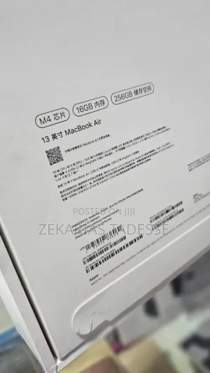 New Laptop Apple MacBook Air 2025 M4 13-inch 16GB Apple M4 SSD 256GB