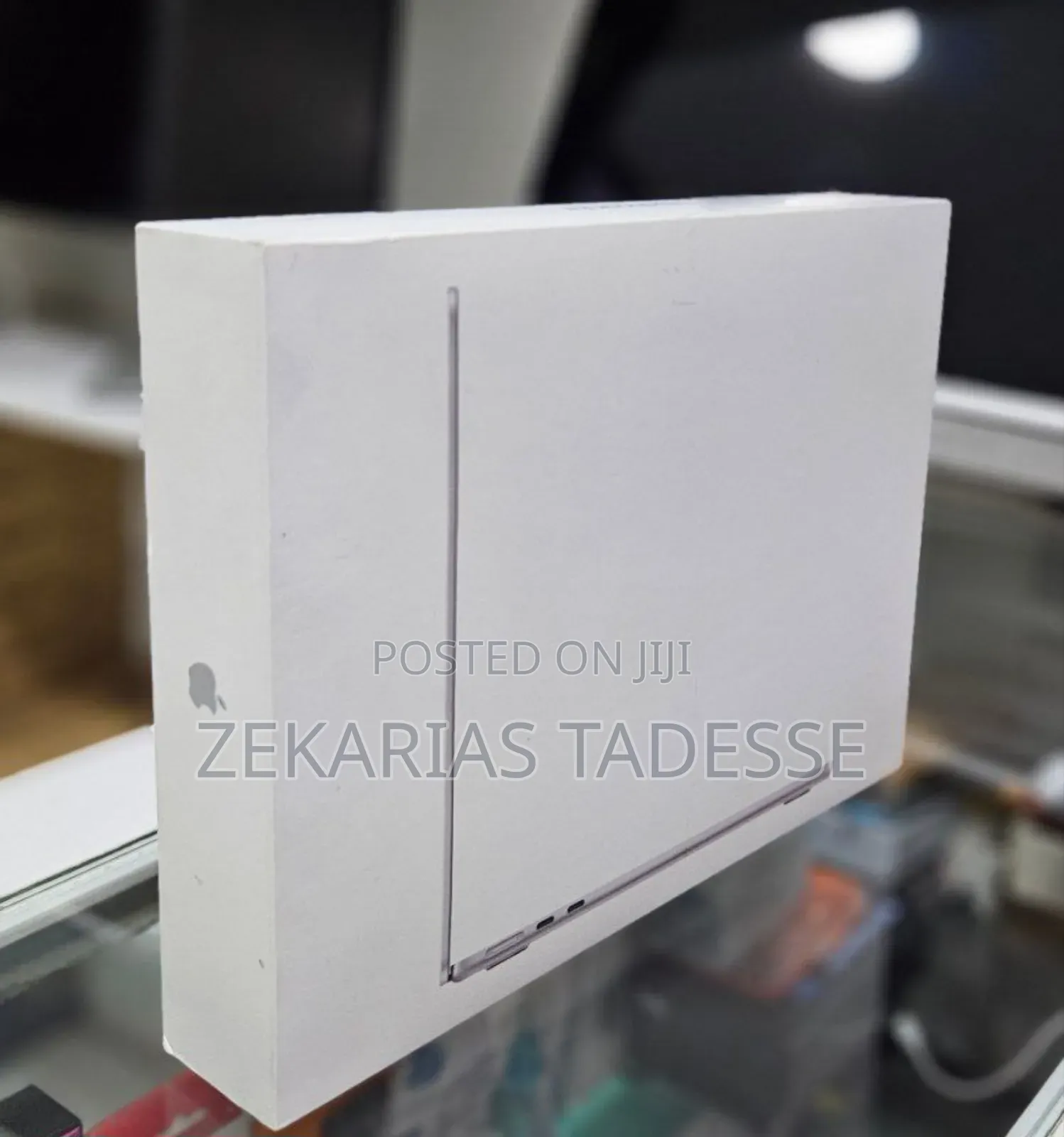 New Laptop Apple MacBook Air 2025 M4 13-inch 16GB Apple M4 SSD 256GB