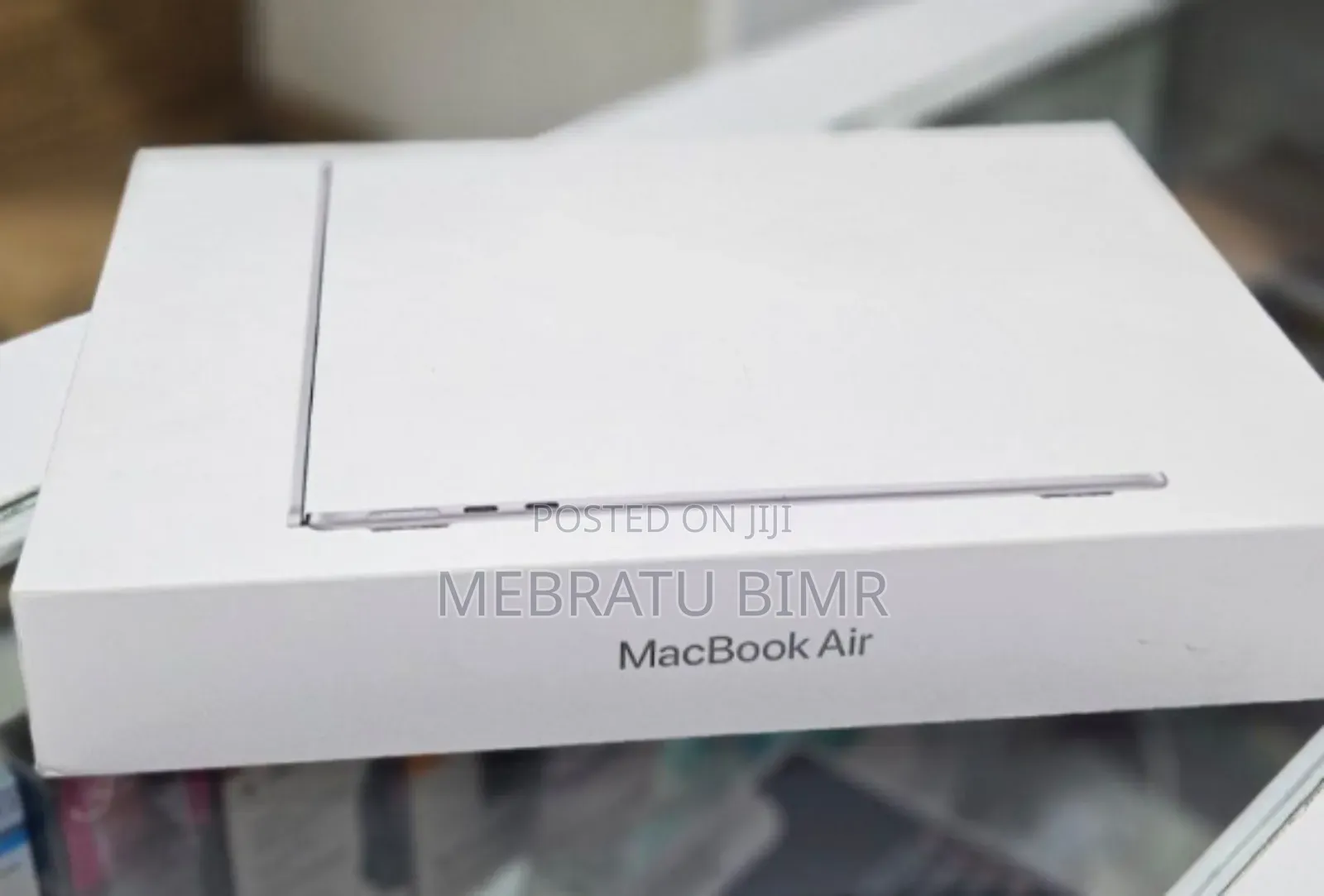 New Laptop Apple MacBook Air 2025 M4 13-inch 16GB Apple M4 SSD 256GB