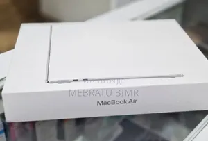 New Laptop Apple MacBook Air 2025 M4 13-inch 16GB Apple M4 SSD 256GB