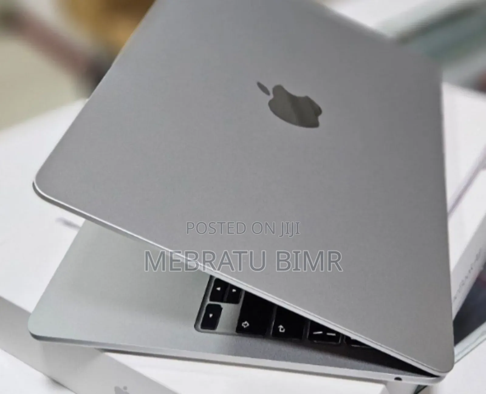 New Laptop Apple MacBook Air 2025 M4 13-inch 16GB Apple M4 SSD 256GB