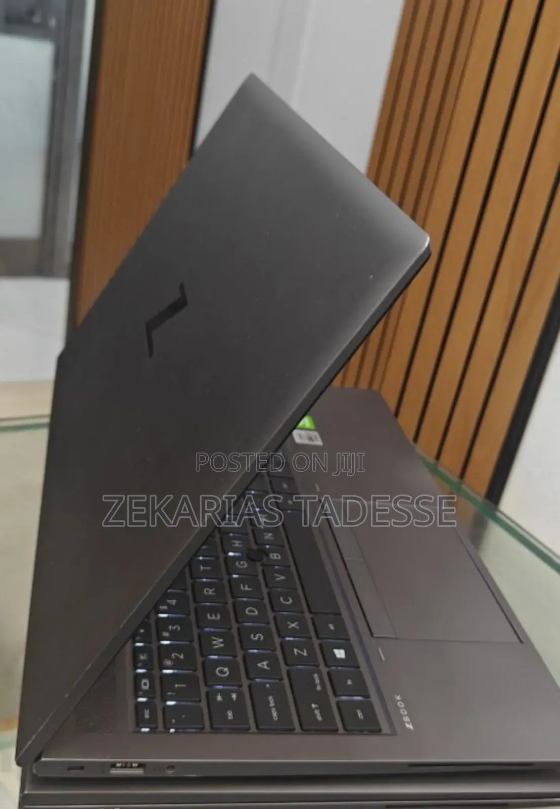 New Laptop HP ZBook Firefly 15 G7 16GB Intel Core i7 SSD 512GB