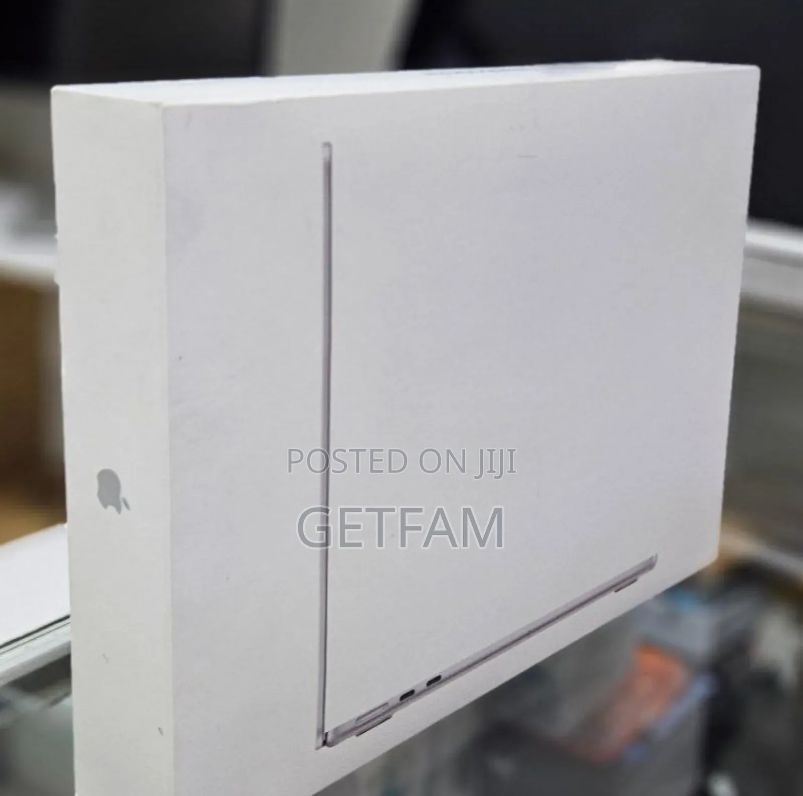 New Laptop Apple MacBook Air 2025 M4 13-inch 16GB Apple M4 SSD 256GB