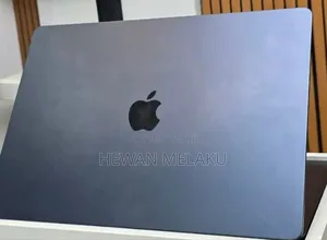 New Laptop Apple MacBook Air 2025 M4 15-inch 16GB Apple M4 SSD 256GB
