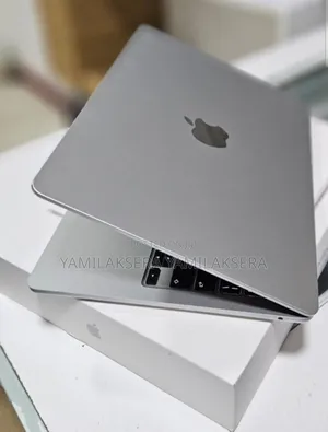 New Laptop Apple MacBook Air 2025 M4 13-inch 16GB Apple M4 SSD 256GB