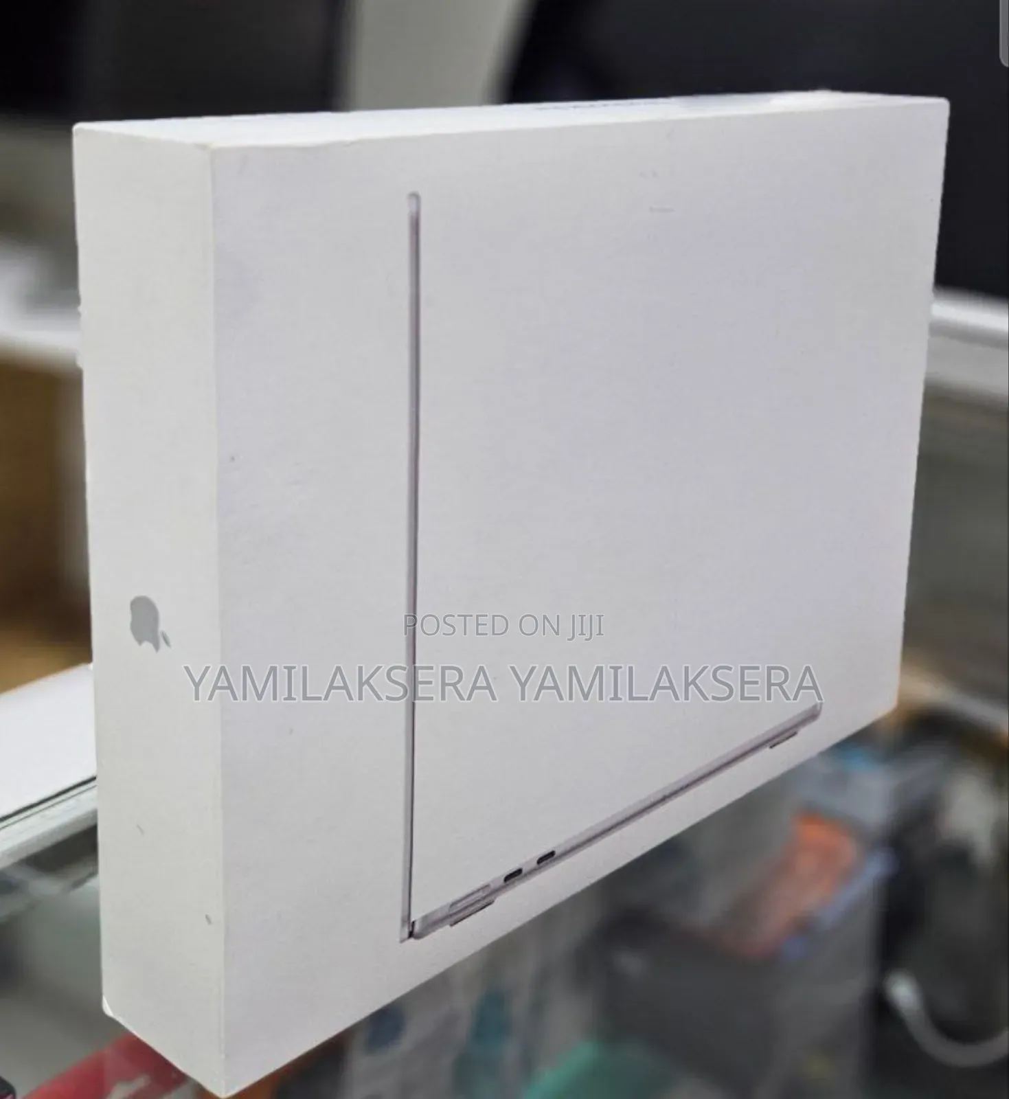 New Laptop Apple MacBook Air 2025 M4 13-inch 16GB Apple M4 SSD 256GB