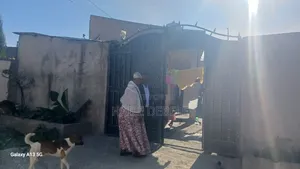 3bdrm House in Yeka for sale