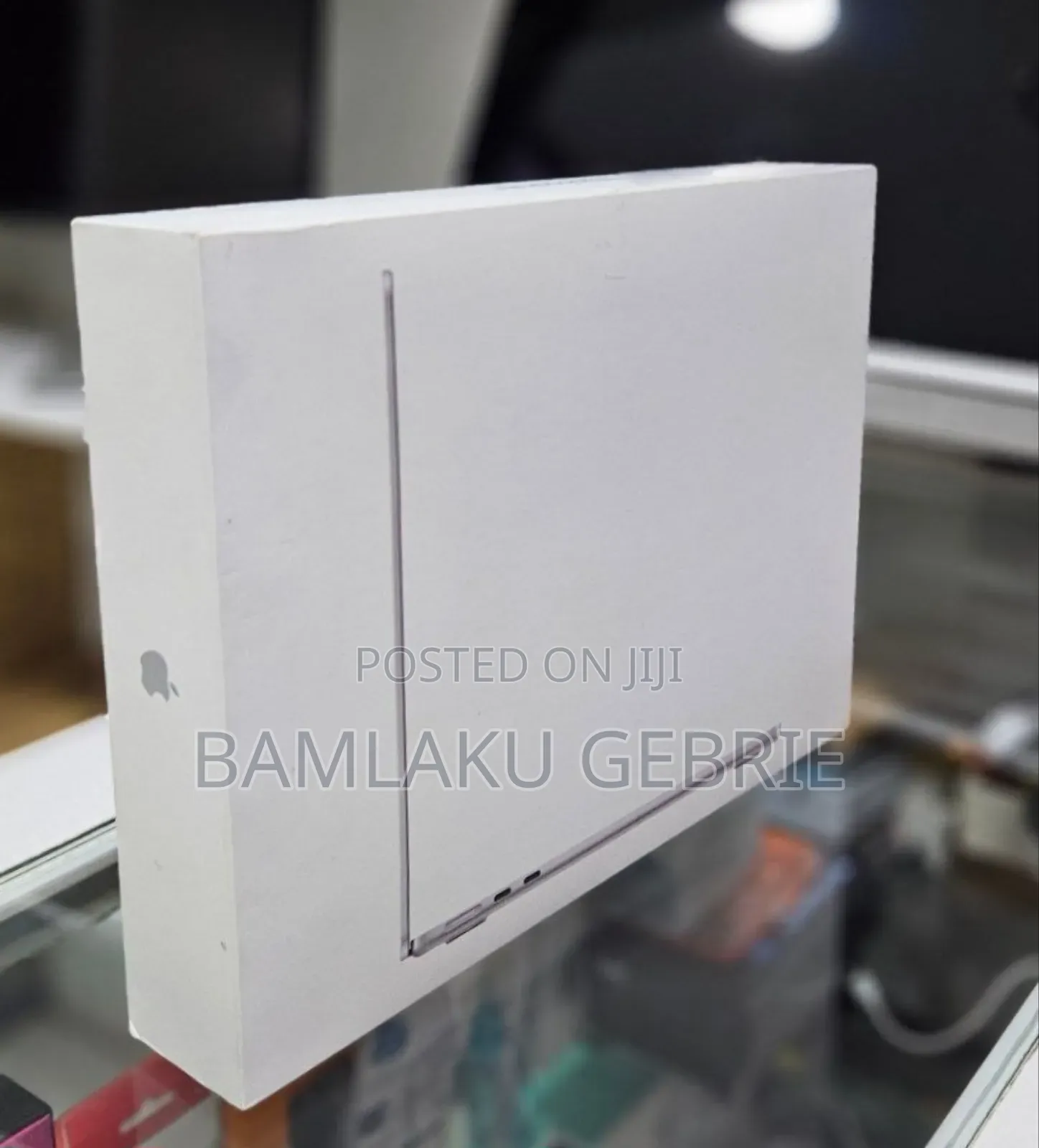 New Laptop Apple MacBook Air 2025 M4 13-inch 16GB Apple M4 SSD 256GB