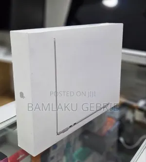 New Laptop Apple MacBook Air 2025 M4 13-inch 16GB Apple M4 SSD 256GB