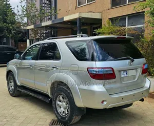 Toyota Fortuner 2009 Silver