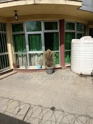 7bdrm Townhouse / Terrace in Nasswe Real State, Nifas Silk-Lafto