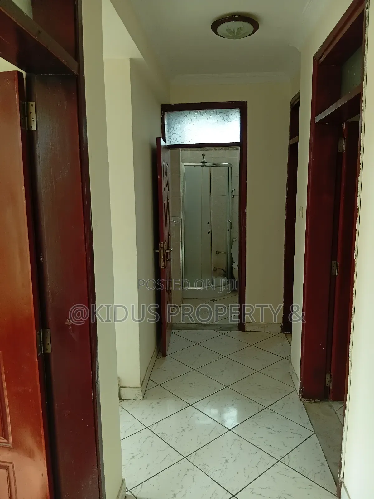 7bdrm Townhouse / Terrace in Nasswe Real State, Nifas Silk-Lafto