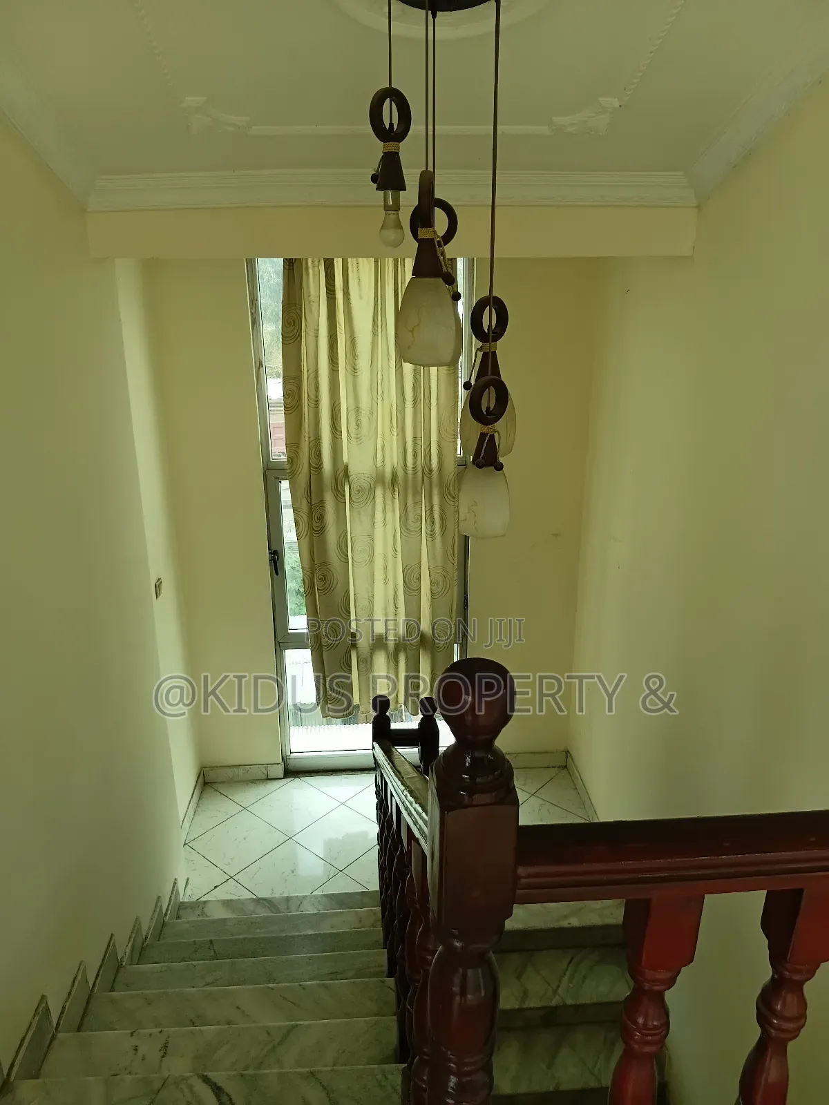 7bdrm Townhouse / Terrace in Nasswe Real State, Nifas Silk-Lafto