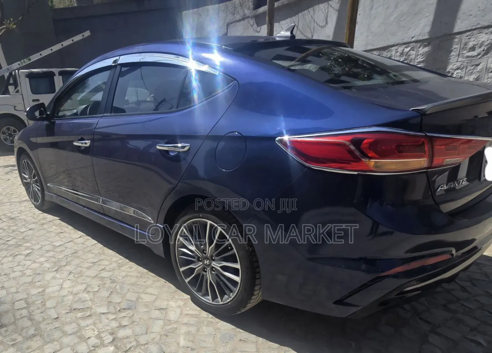 Hyundai Avante 2017 Blue