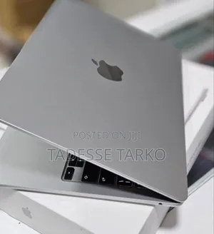 New Laptop Apple MacBook Air 2025 M4 13-inch 16GB Apple M4 SSD 256GB