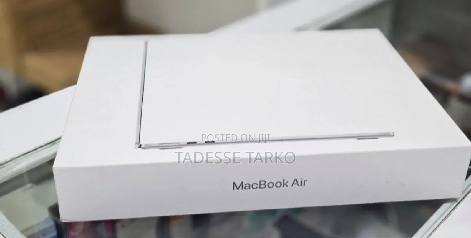 New Laptop Apple MacBook Air 2025 M4 13-inch 16GB Apple M4 SSD 256GB