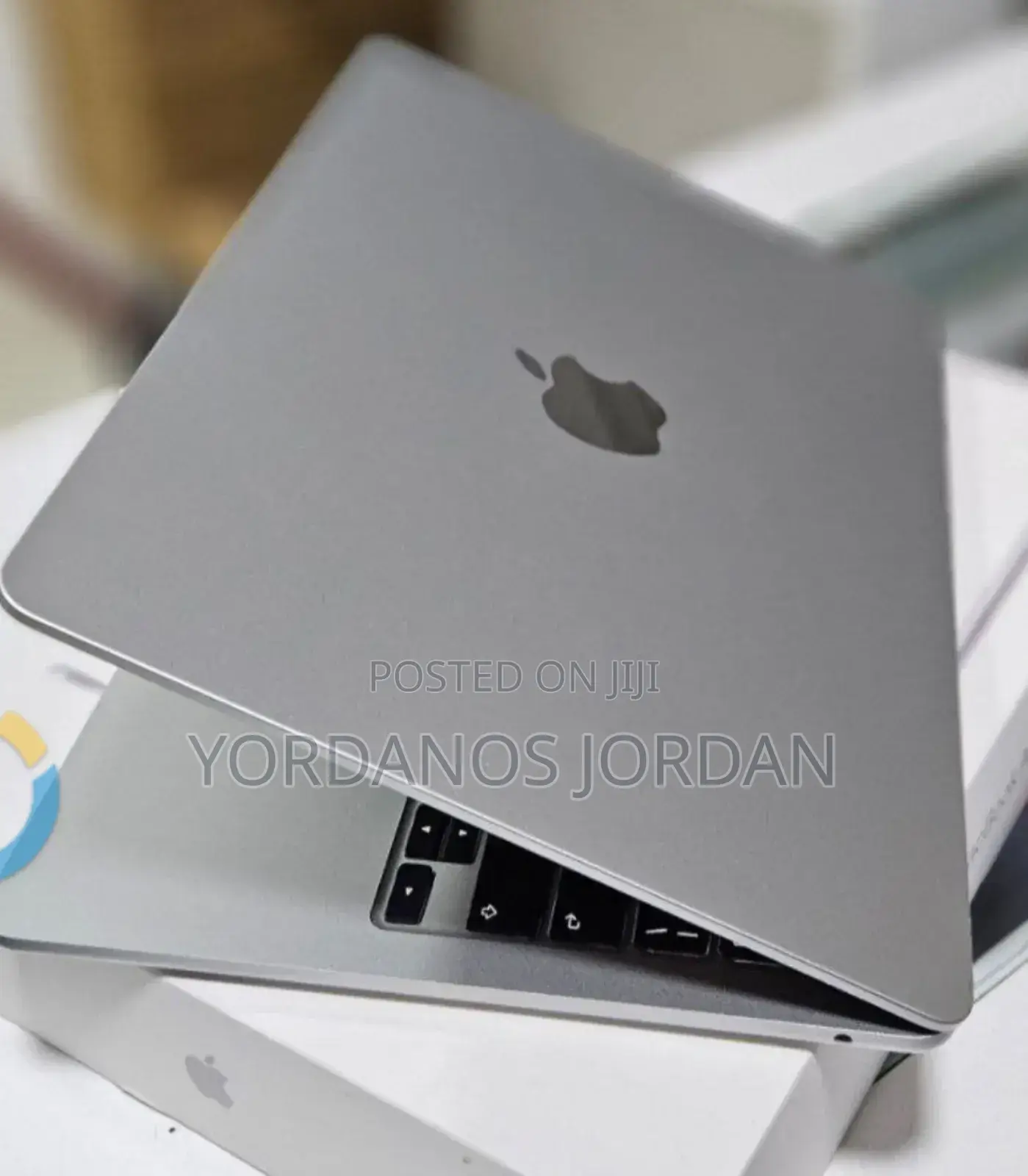 New Laptop Apple MacBook Air 2025 M4 13-inch 16GB Apple M4 SSD 256GB