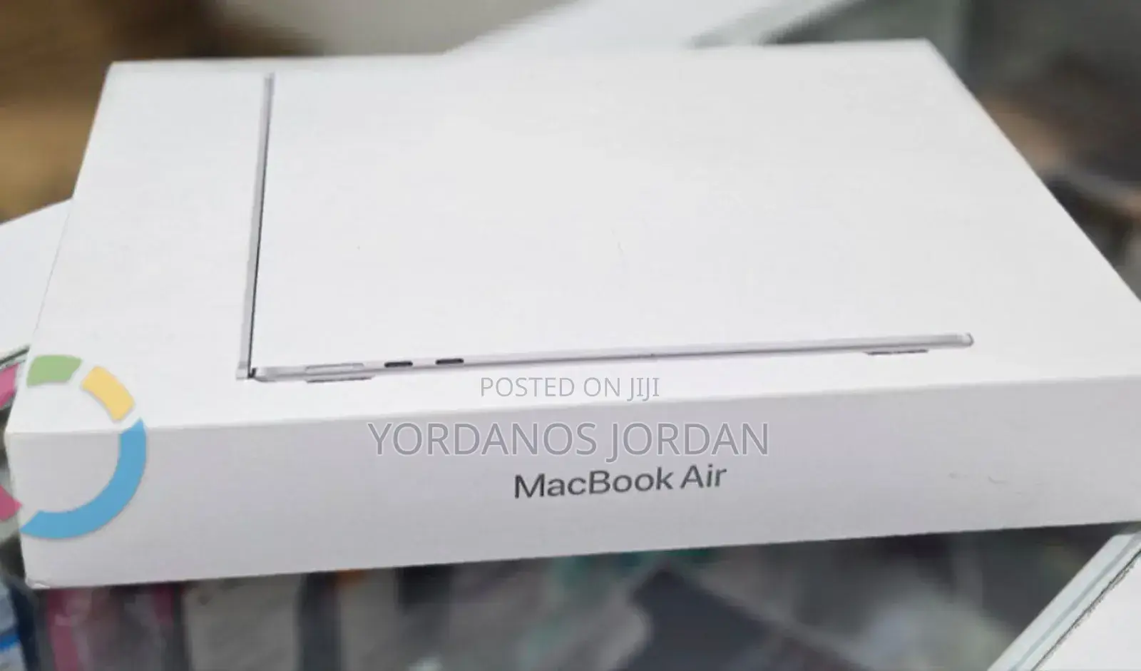 New Laptop Apple MacBook Air 2025 M4 13-inch 16GB Apple M4 SSD 256GB