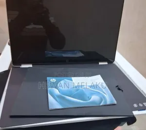 New Laptop HP OmniBook 5 Flip 16GB Intel Core 7 SSD 512GB