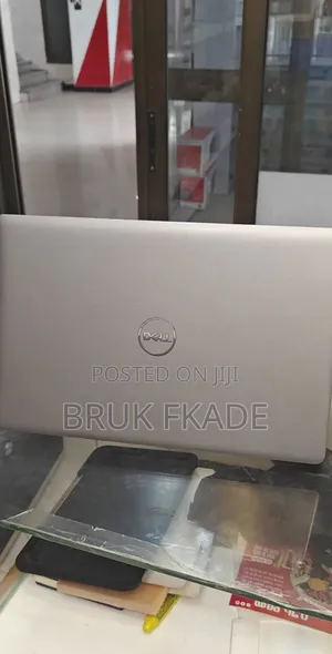 New Laptop Dell Latitude 5540 8GB Intel Core i7 SSD 256GB