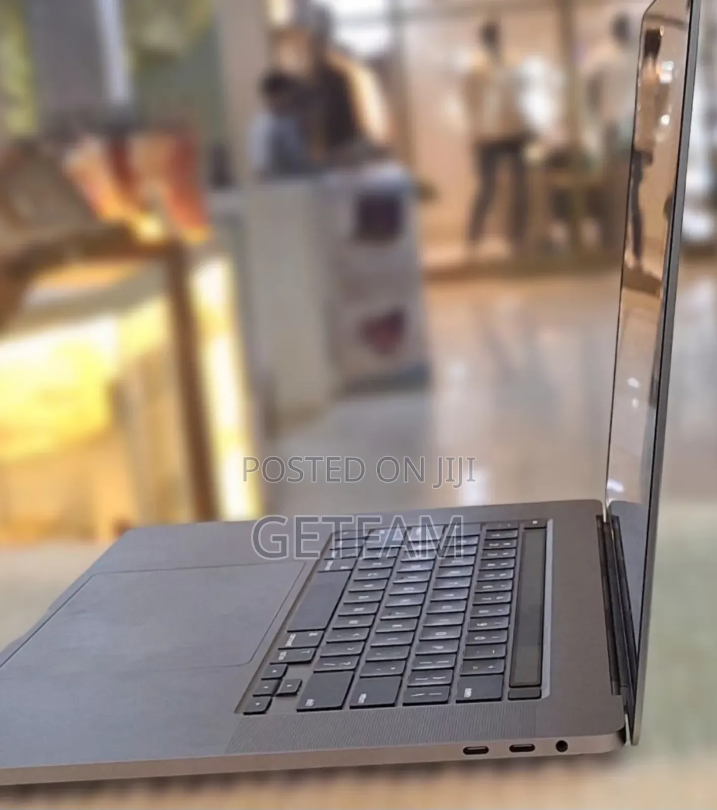 New Laptop Apple MacBook Pro 2019 16GB Intel Core i7 SSD 512GB