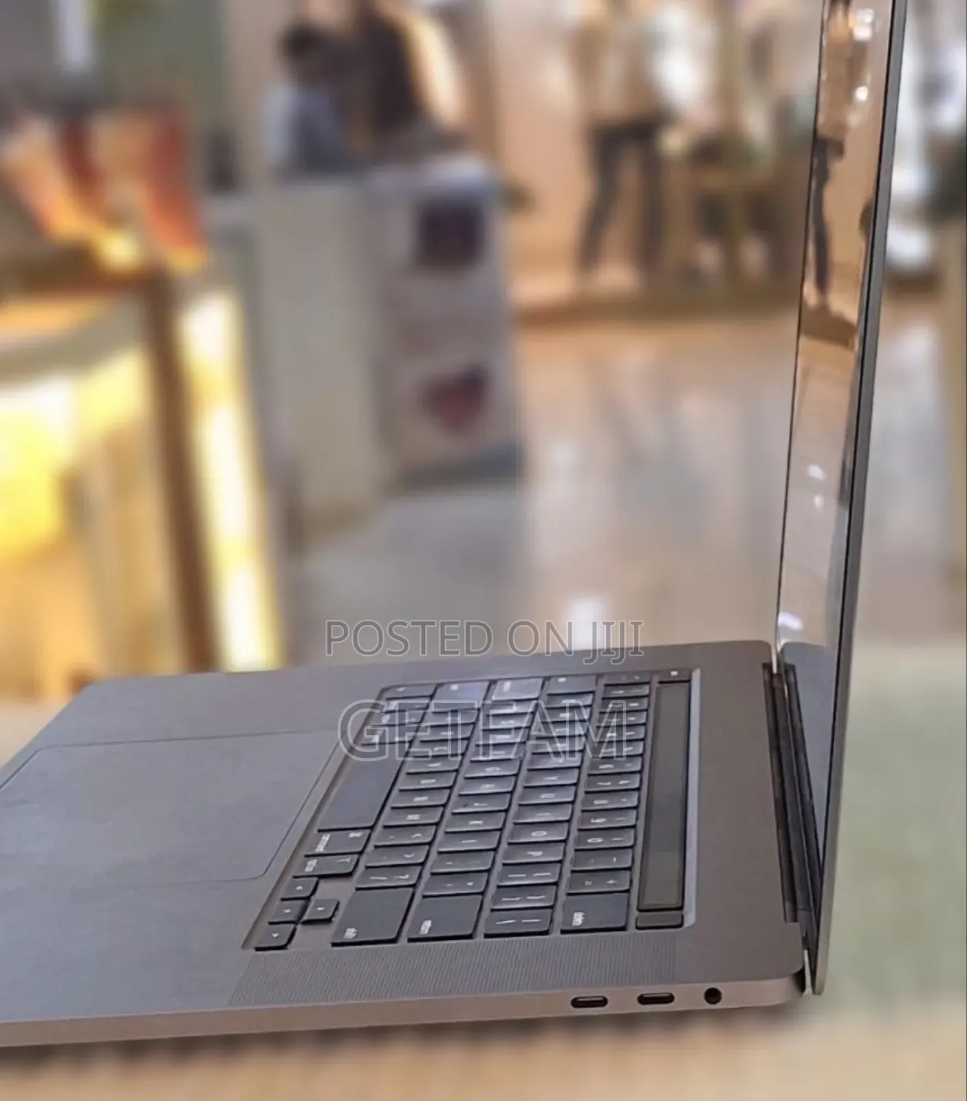 New Laptop Apple MacBook Pro 2019 16GB Intel Core i7 SSD 512GB