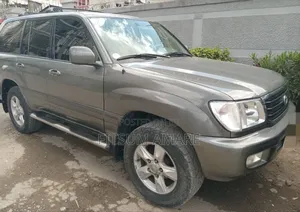 Toyota Land Cruiser 2002 Gray