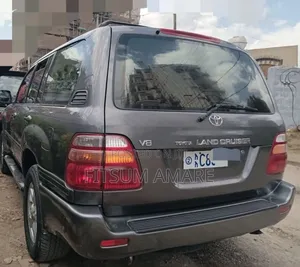 Toyota Land Cruiser 2002 Gray